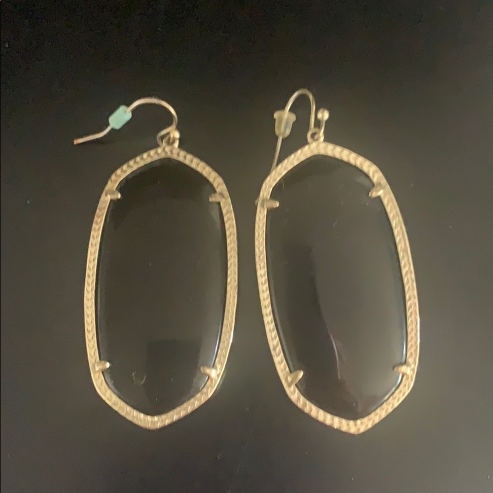 Kendra Scott earrings!